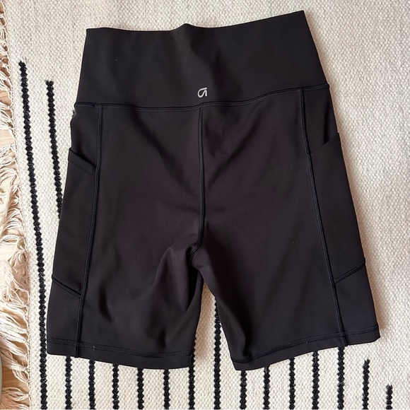 Gapfit power move high rise bike shorts with pockets - Picture 4 of 4